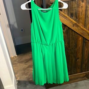Lauren Ralph Lauren dress size 6. Zipper located on left side. Worn 1x.
